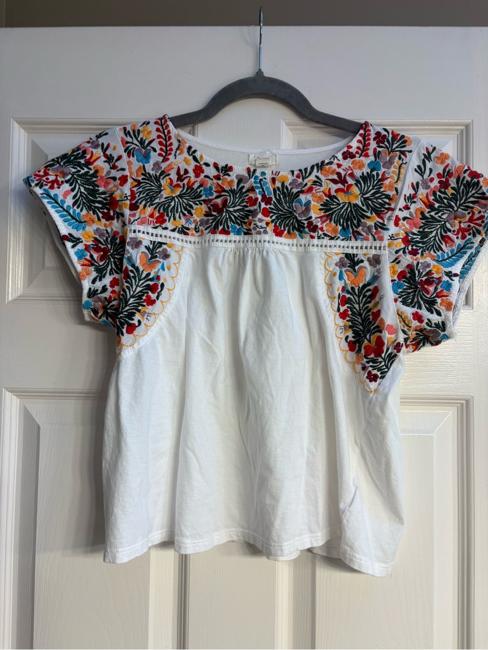 Anthropologie White Short-Sleeve Embroidered Floral Blouse